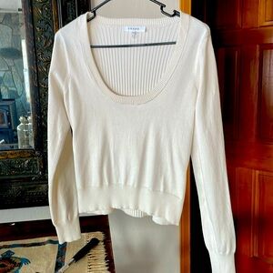 Frame small petite scoop neck cream sweater